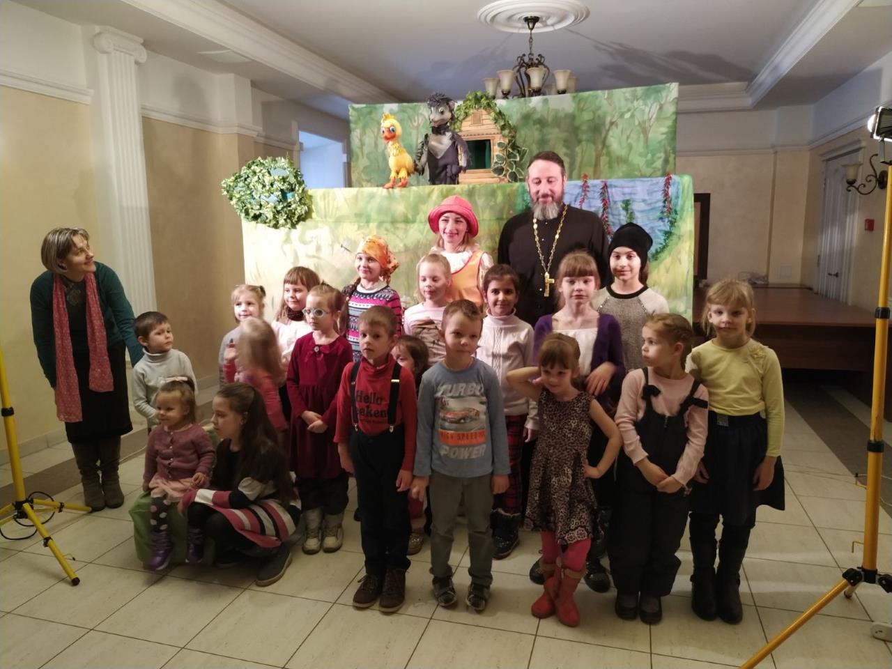 Театр кукол «Сказка» дал спектакль в воскресной школе