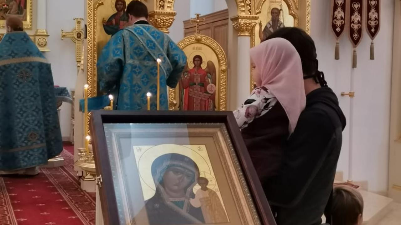 Икона Казанской Божией Матери в храме Мефодия и Кирилла Саратов