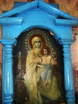 Икона Божией Матери на Престоле, написанная Виктором Перовым