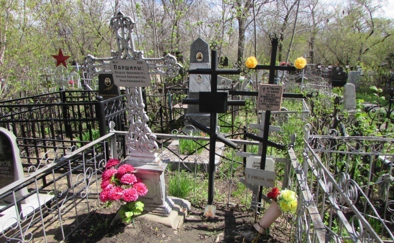 Могила Агафьи Суворовой на Воскресенском кладбище